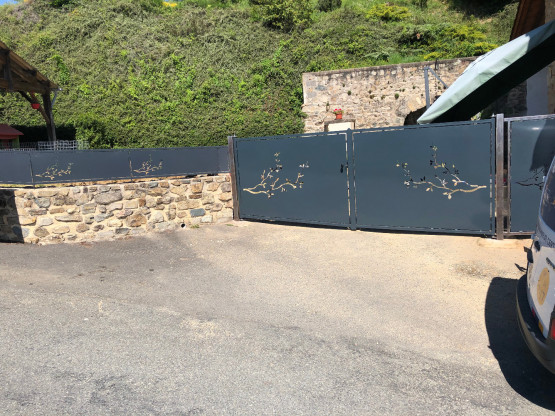 FABRICATION D'UN PORTAIL SUR-MESURE