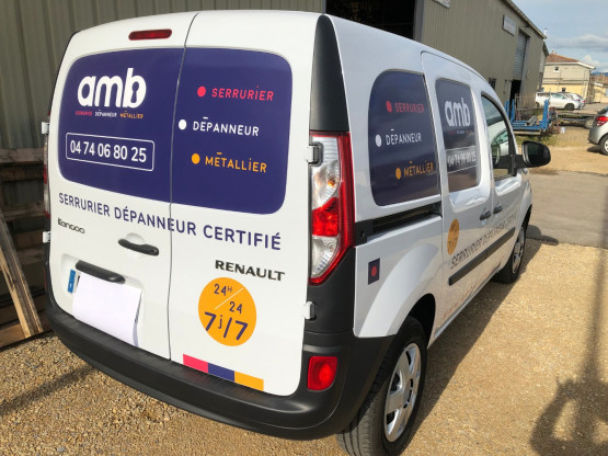 VEHICULE DEPANNAGE SERRURERIE