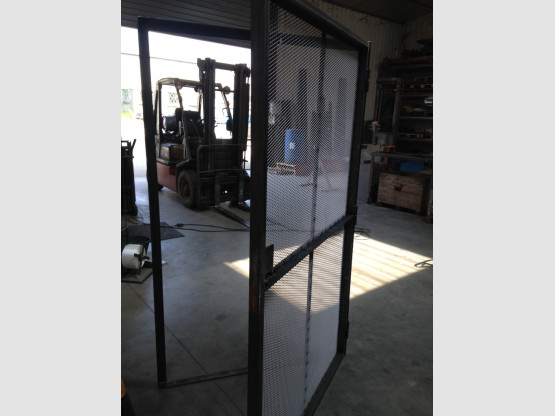 Fabrication du cadre + de la porte en nos ateliers